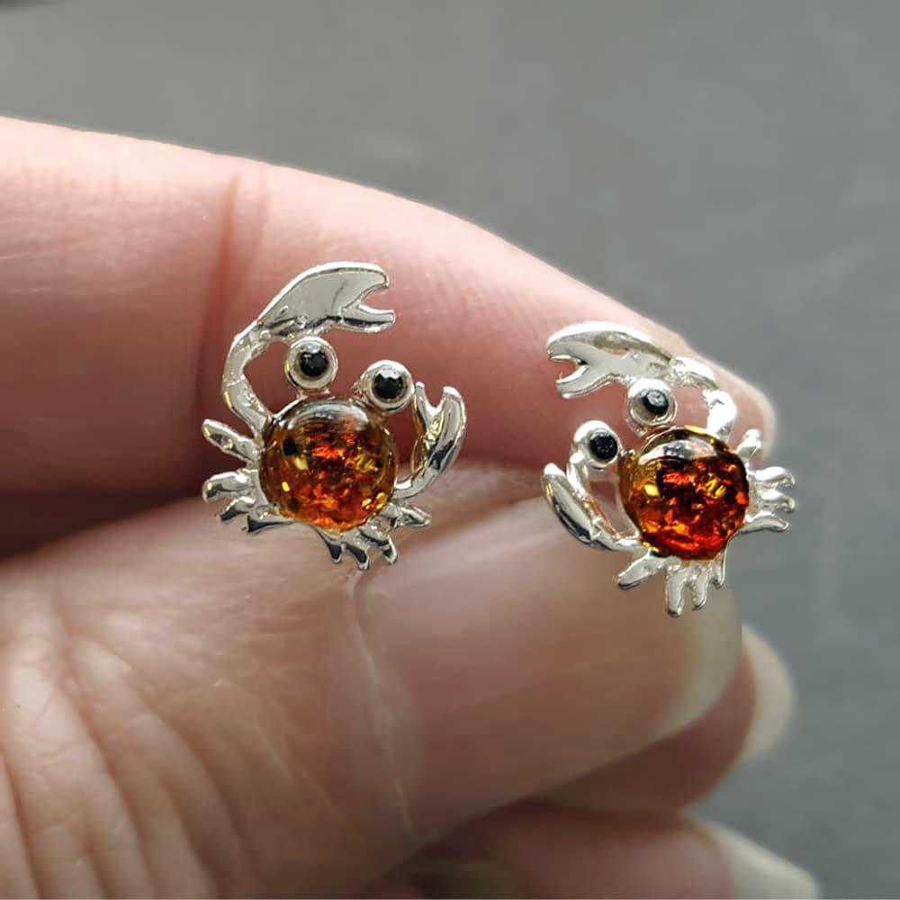 amber crab silver earrings studs