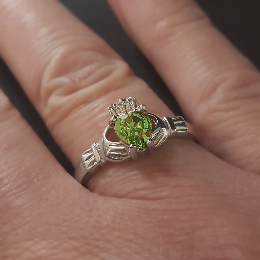 claddagh ring peridot ziconia stone, claddagh heart ring