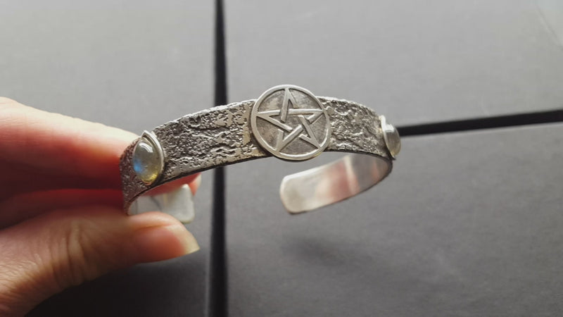 Video Pentagram Bracelet with labradorite