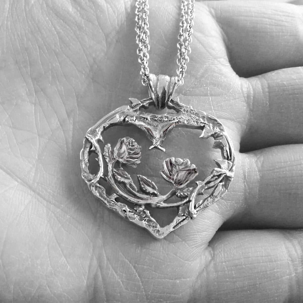 dark gothic rose heart necklace