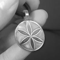 witches necklace daisy wheel, hexafoil witch necklace, wiccan jewellery